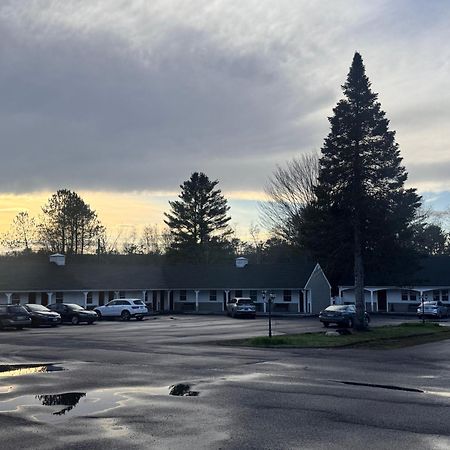 פראנקוניה Stonybrook Motel & Lodge מראה חיצוני תמונה